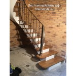 Лестница на бетонном моно косоуре
